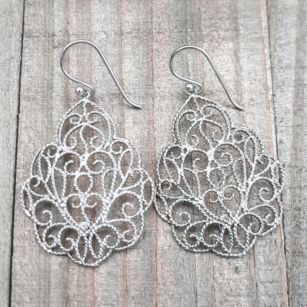 Ornate Wire Heart Filigree Dangle Earrings